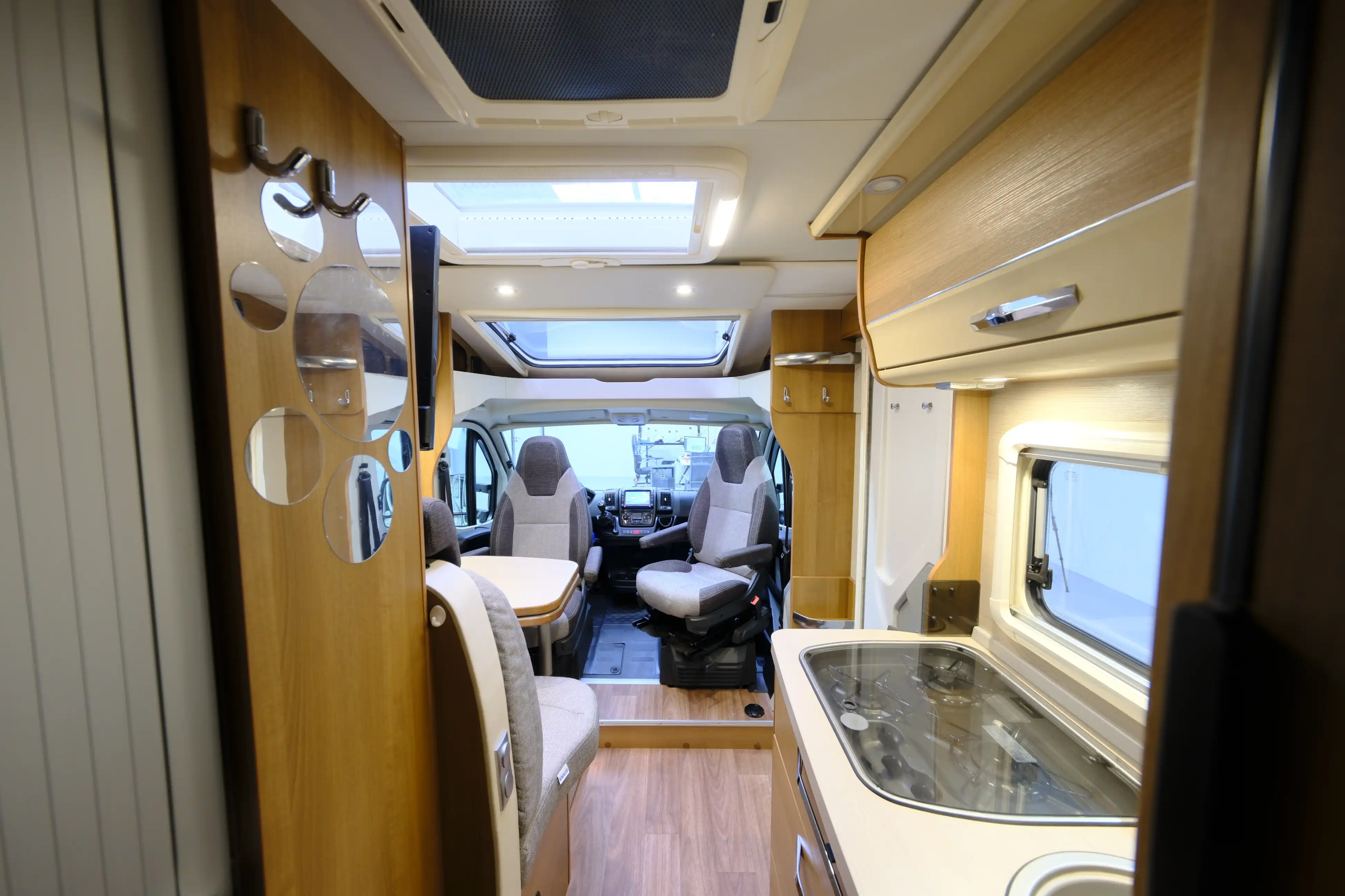KNAUS Van TI 650 MEG Platinum Selection - Ansicht 8